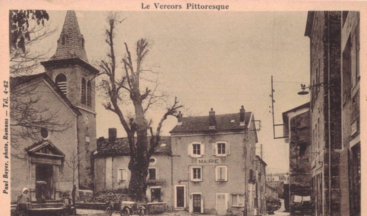 Place du village Saint Martin en Vercors
