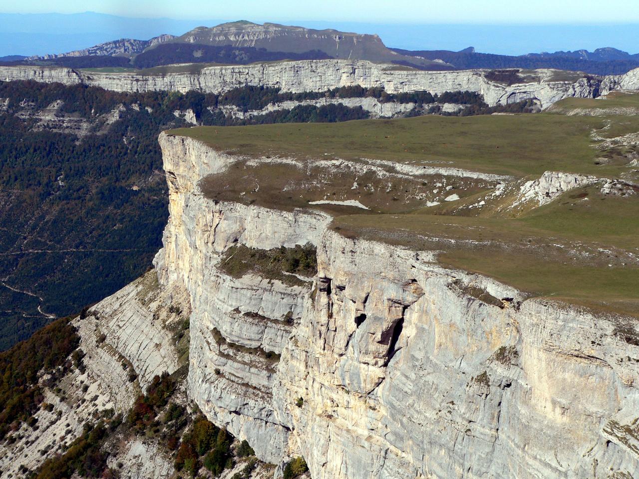 bord sud des gagères (au fond roc de toulaud)