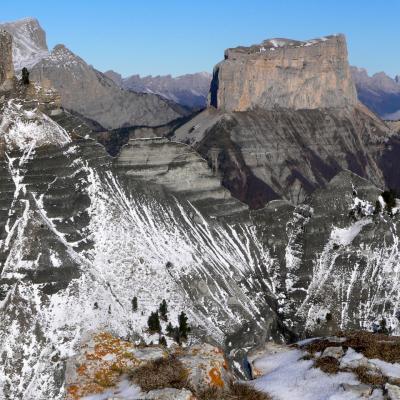 Le mont aiguille depuis la tete chevalière