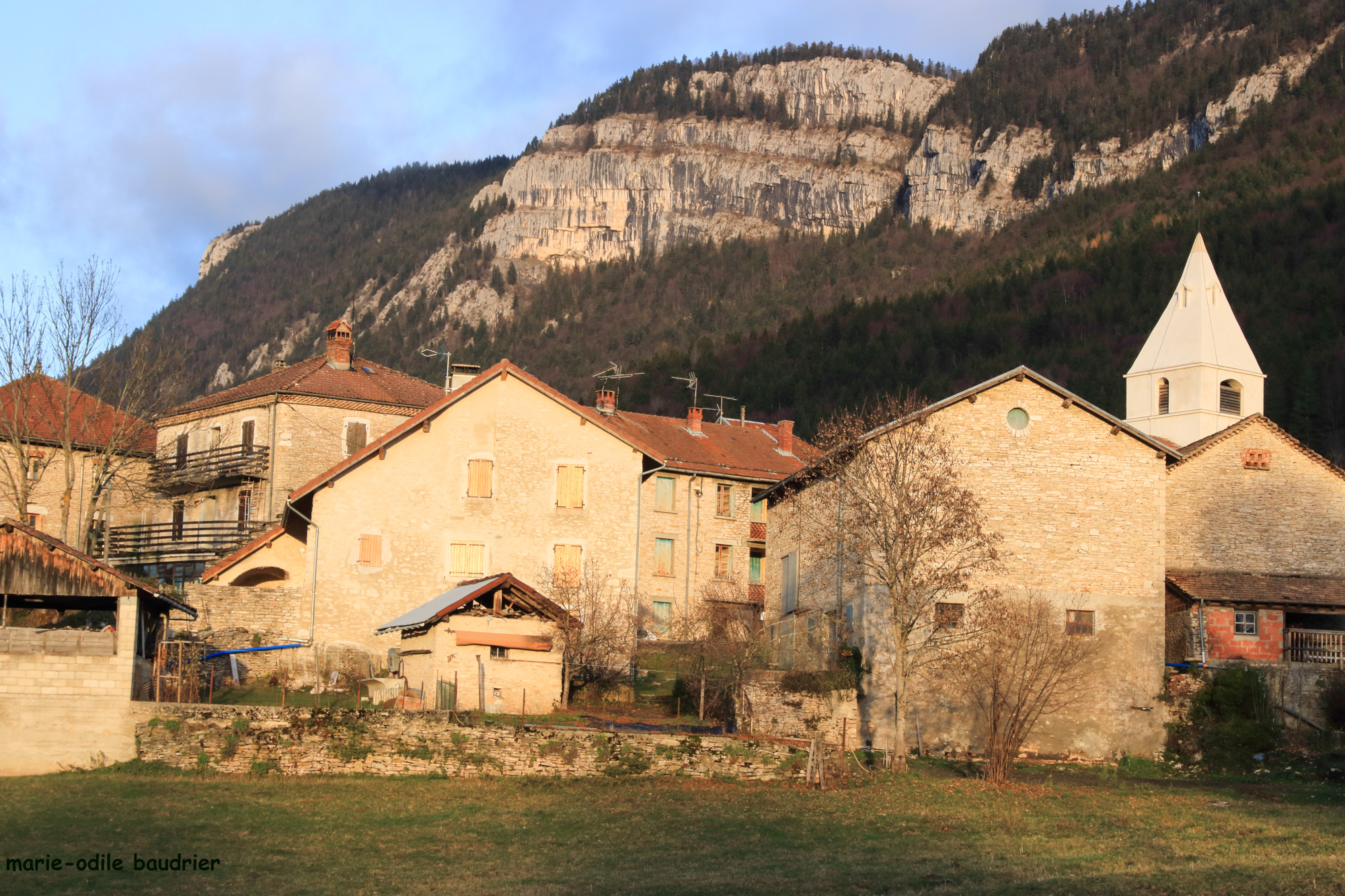 vue actualisée en 2018 du village