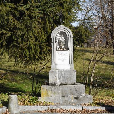 monument a lathuile