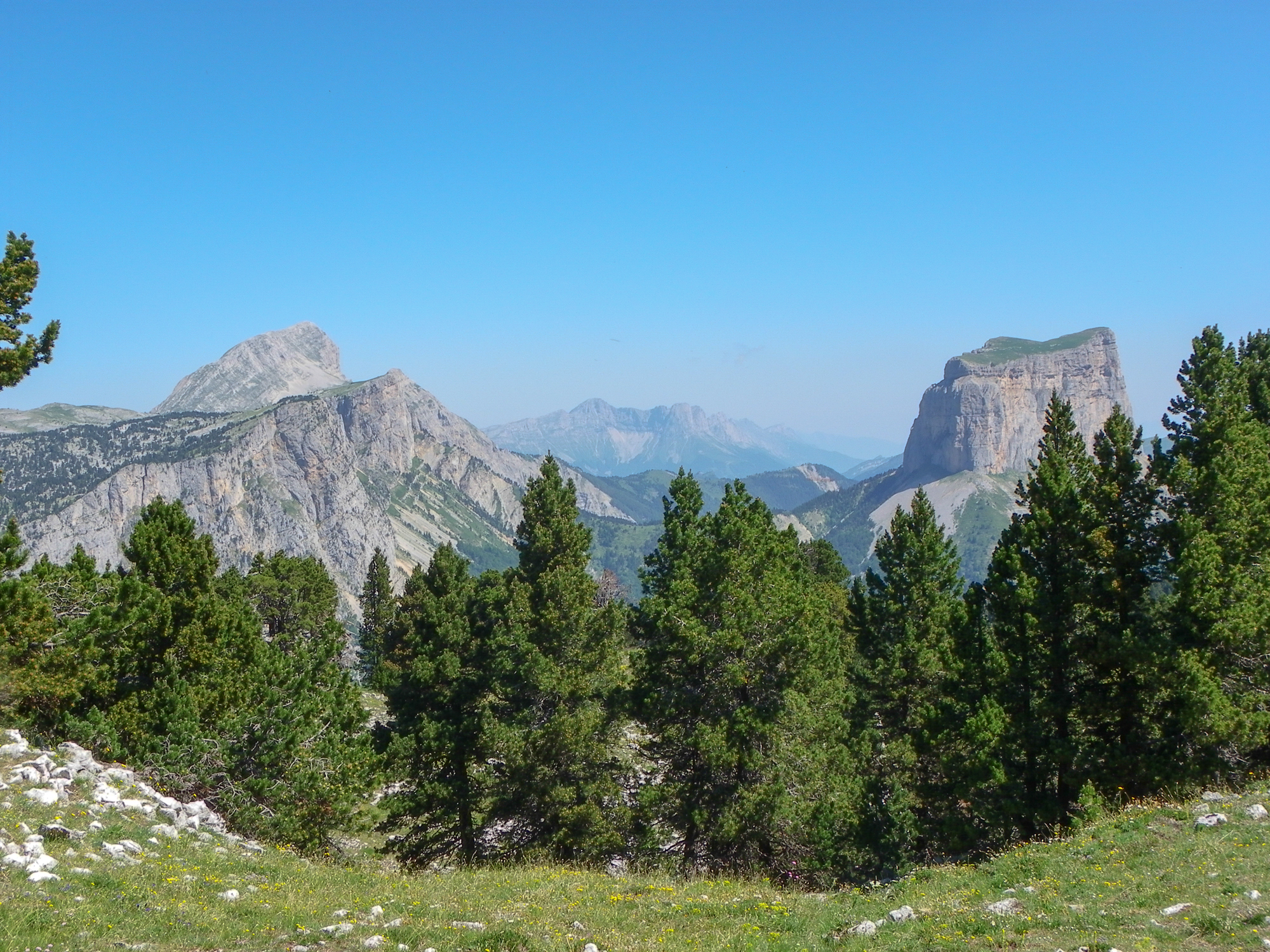 Vue de la Montagnette coté nord