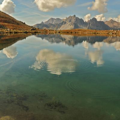 lac laramon dans la vallée de névache