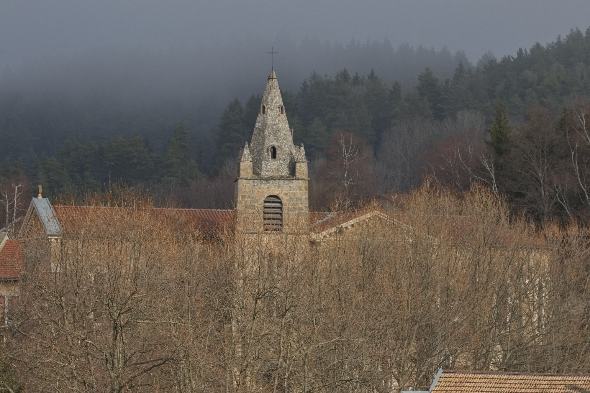 Jyg eglise le chapelle en automne