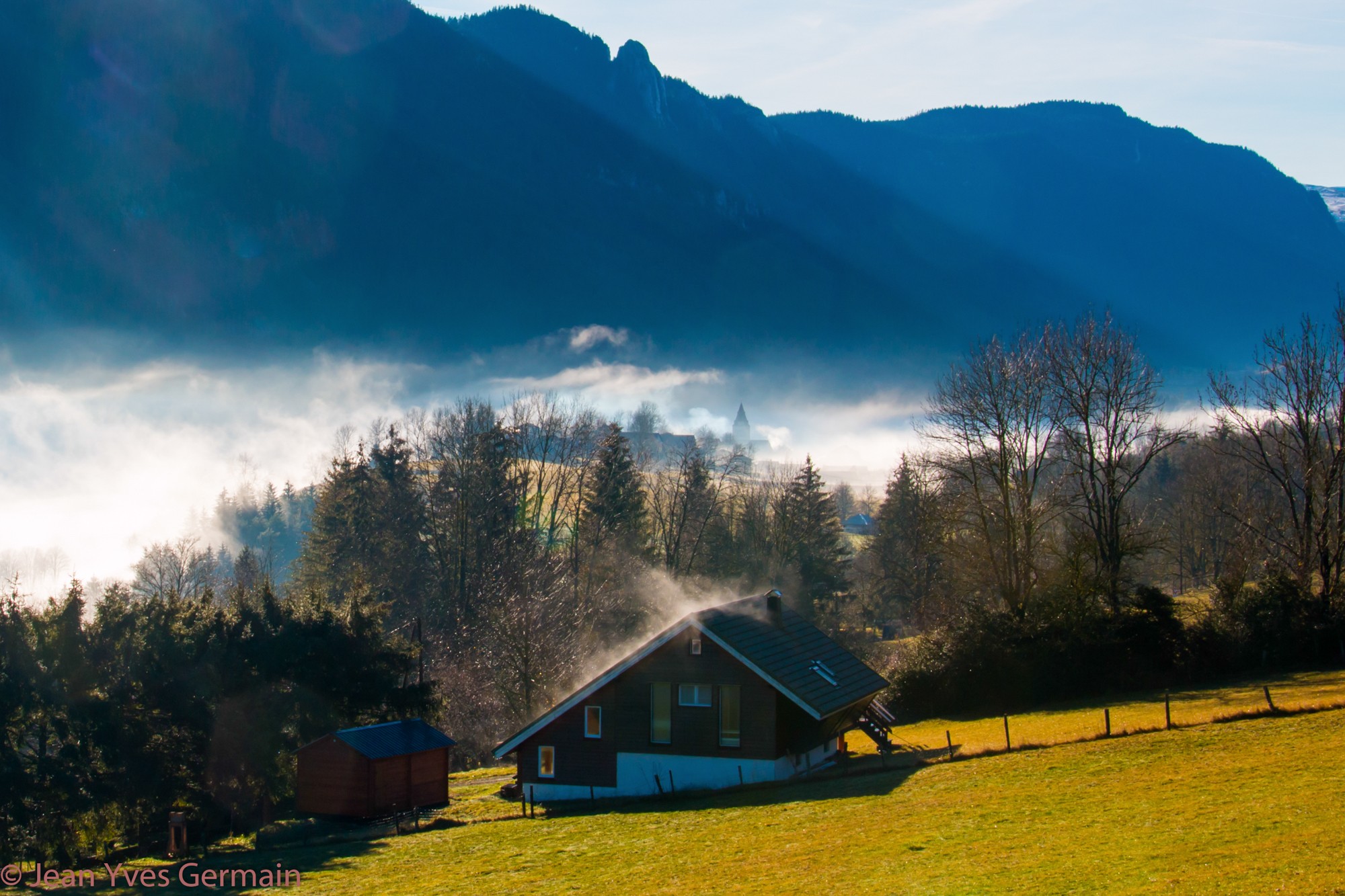 le soleil réchauffe les habitations et leurs habitants