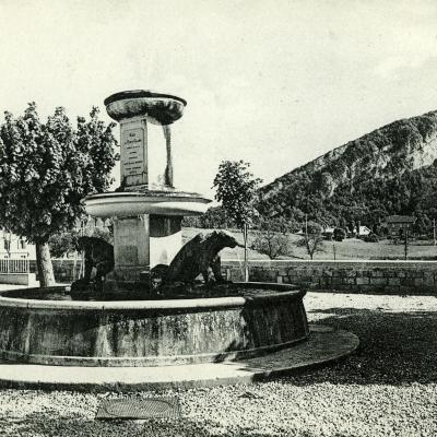 La Chapelle en Vercors La fontaine des Ours