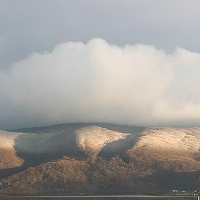 voile sur les monts du matin