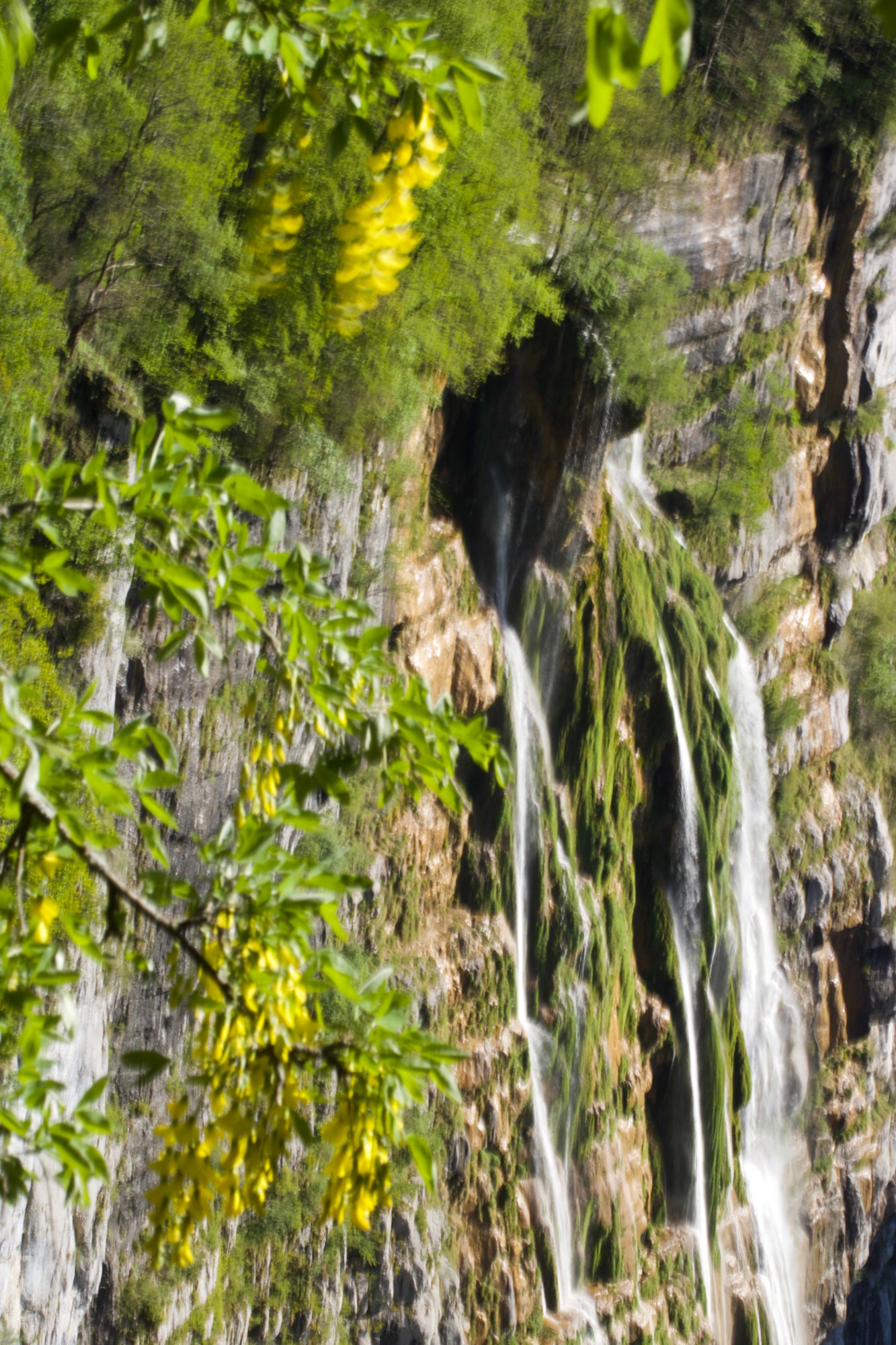 cascade saint julien