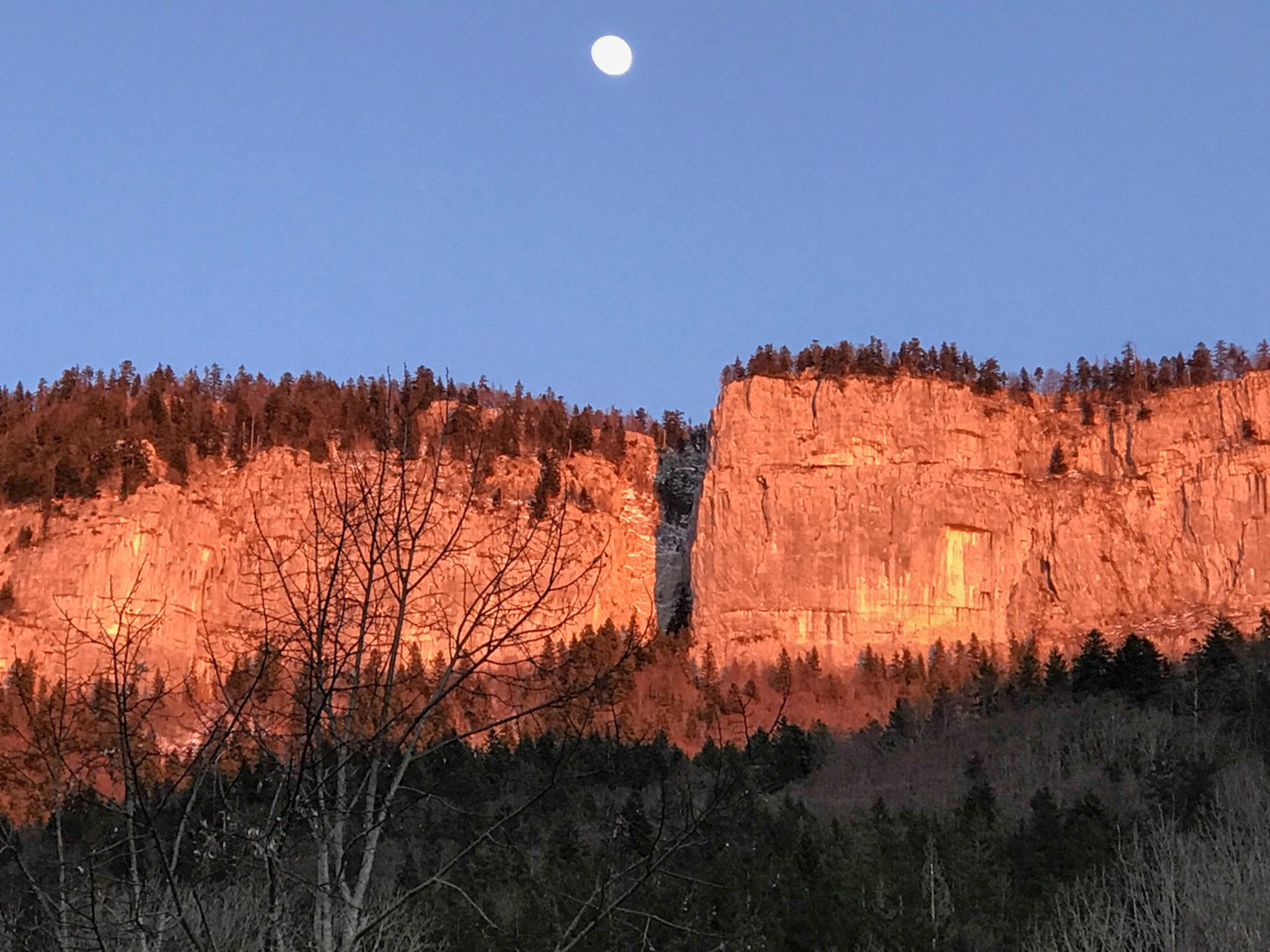 coucher de soleil sur la crête de Chalimont