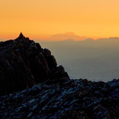 premières lueurs sur le mont blanc