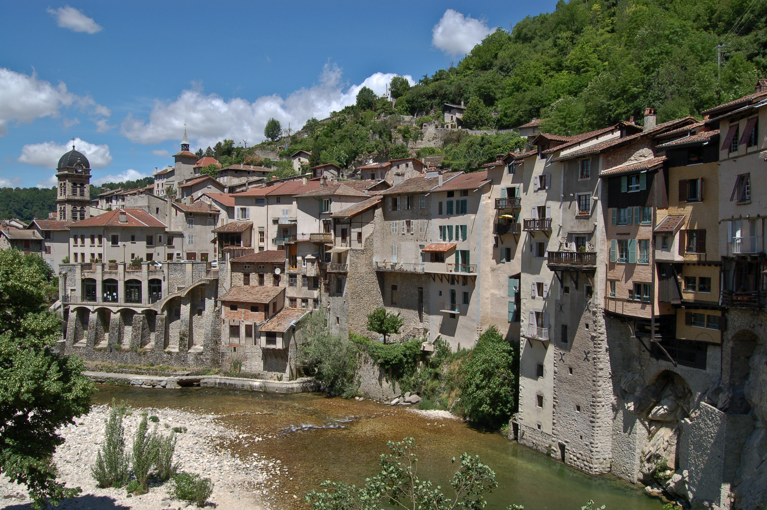 Pont en Royans maisons suspendues