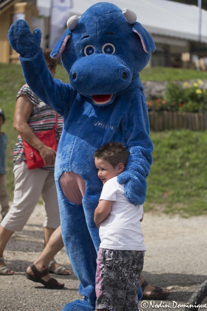 Bleuette avec un petit gars ravi!