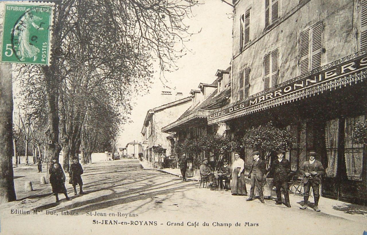 Saint Jean en Royans Grand Café du champ de Mars