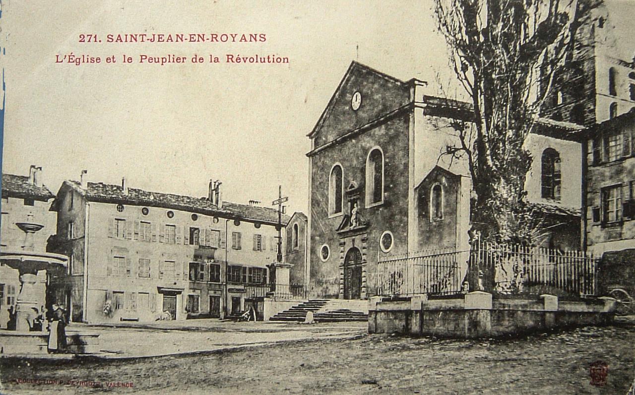 Saint Jean en Royans l'église et le peuplier de la Révolution