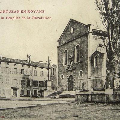 Saint Jean en Royans l'église et le peuplier de la Révolution