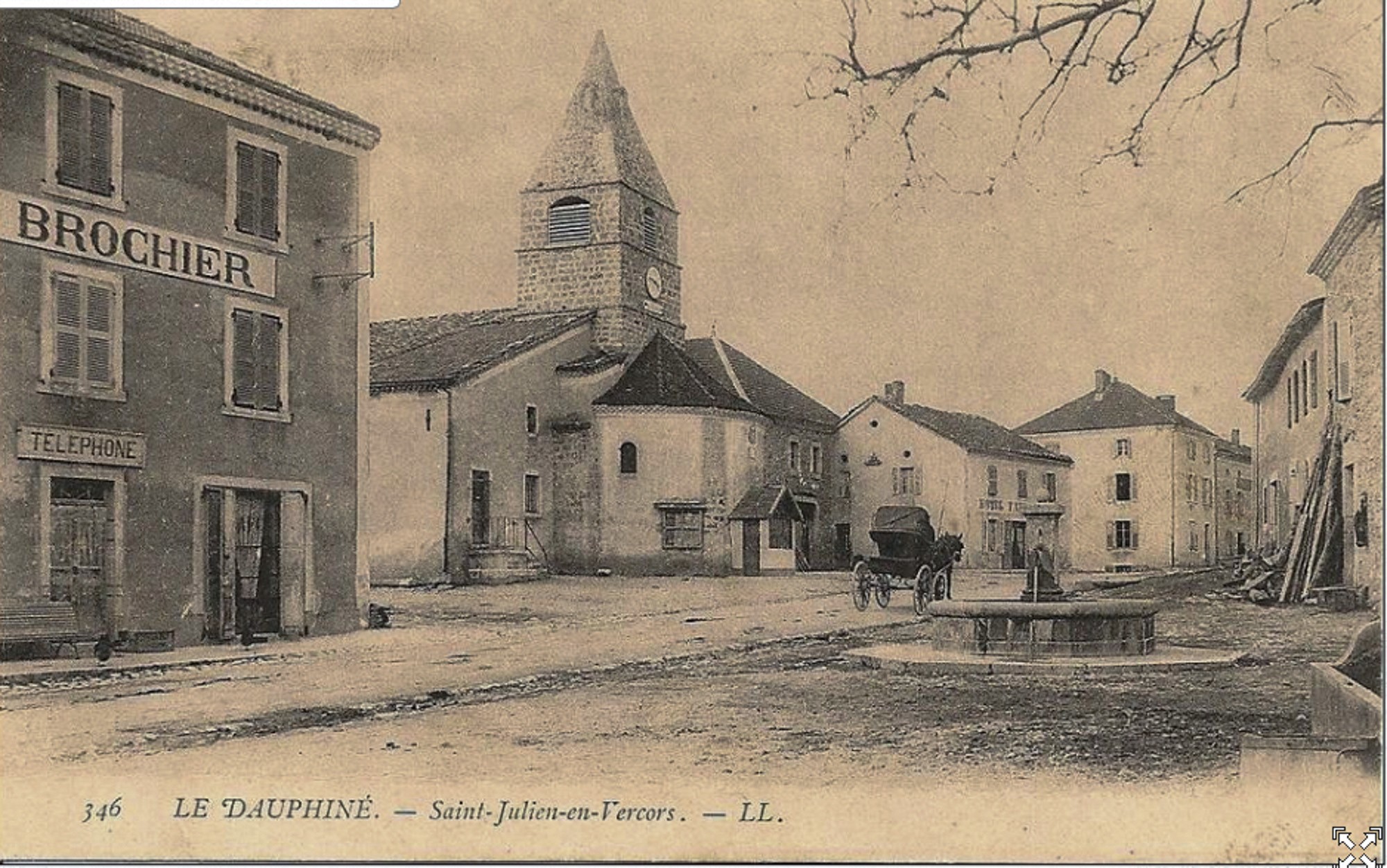 St julien cafe brochier eglise